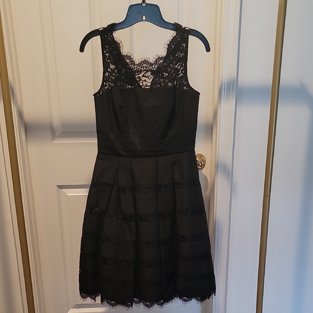 W I B Elegant Black Lace Dress